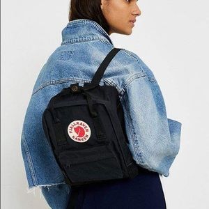 Fjallraven Kanken mini backpack (Black)